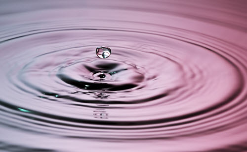 single-water-droplet-ripple-effect-500x309